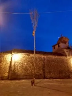 Foto 6 - &iexcl;Arriba el mayo! Fotos y cr&oacute;nica: Quintanilla de Tres Barrios