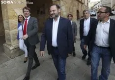 Una imagen del ministro en su visita a Soria esta tarde. /SN