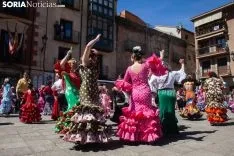 Feria Abril / María Ferrer