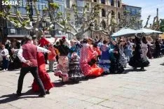 Feria Abril / María Ferrer