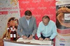 Foto 3 - El Torrezno de Soria ampl&iacute;a fronteras con su hermanamiento con el vino Cigales