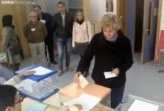 María Jesús Ruiz, en el colegio público de Ágreda esta mañana de domingo. /SN