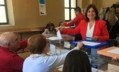 María Luisa Aguilera, regidora de San Esteban, en su cita ante las urnas. 