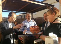 El Torrezno de Soria enamora al Ministro de Jap&oacute;n en Espa&ntilde;a en su estancia en Gormaz