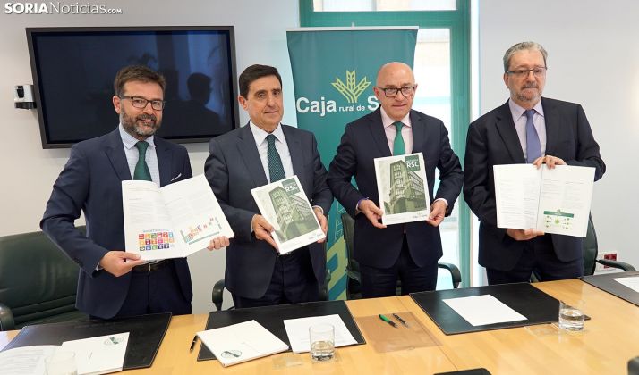 Munilla (izda.), Martínez, Barca y Dominguez, este lunes en la presentación del documento.