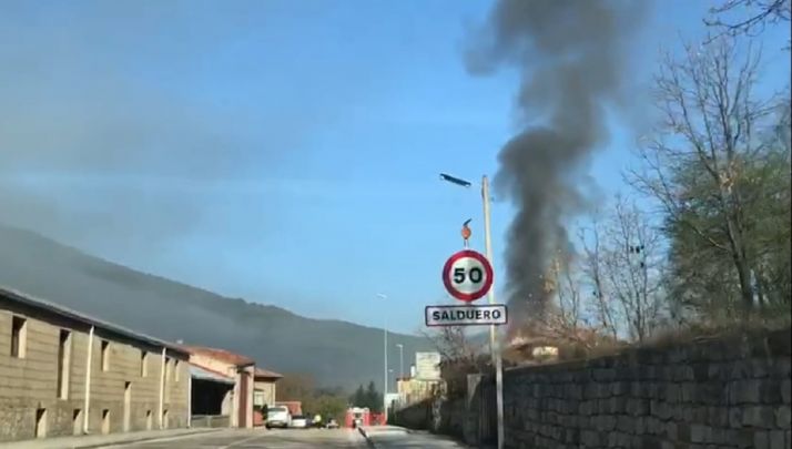 V&iacute;deo: Incendio en una vivienda en Salduero 