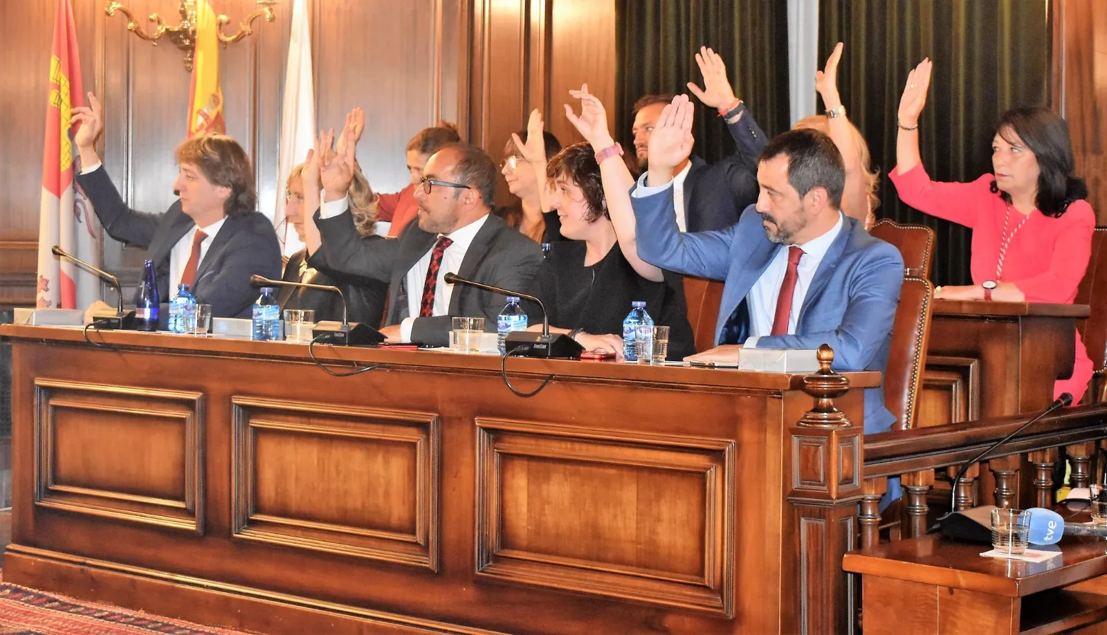 Toma de posesión de Carlos Martínez Mínguez. 