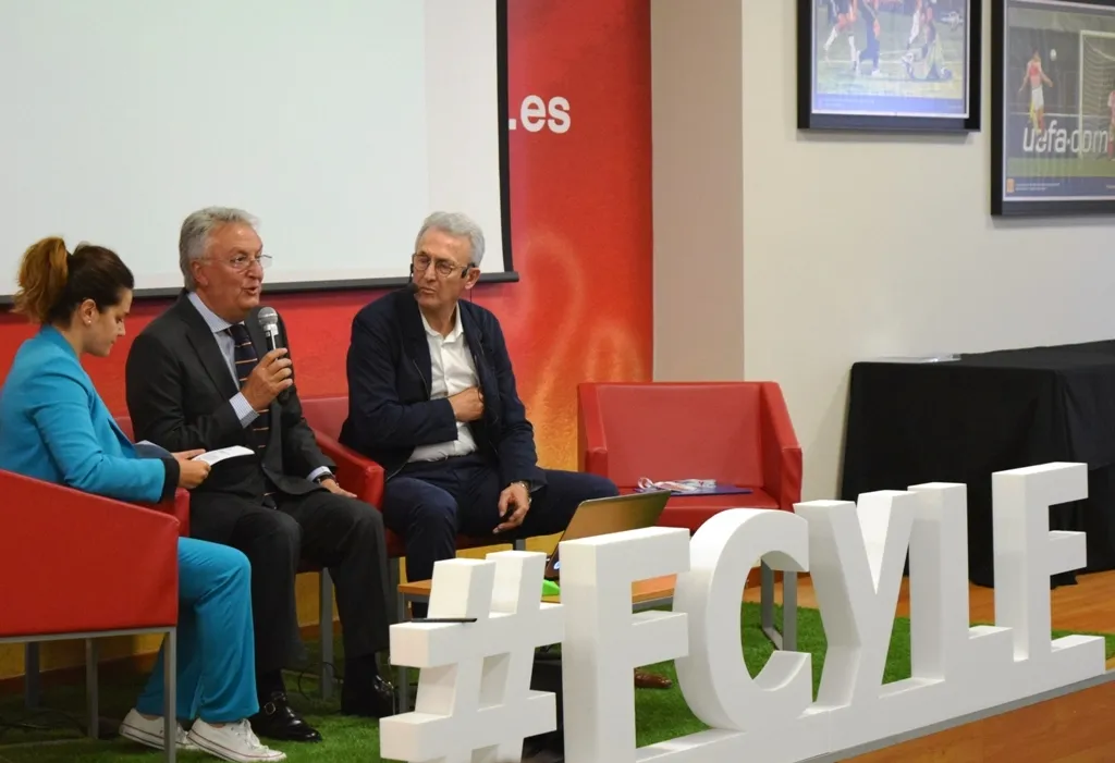 Foto 7 - Congreso Nacional de Entrenadores en Valladolid con 'La t&aacute;ctica a las &oacute;rdenes del juego' como asunto central