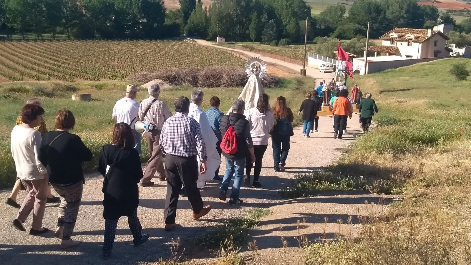 Romería a la atalaya de Quintanilla de Tres Barrios./ @Leopoldo Torre