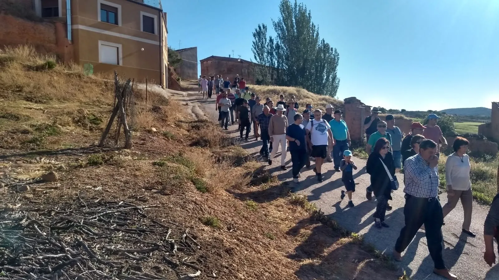 Romería a la atalaya de Quintanilla de Tres Barrios./ @Leopoldo Torre