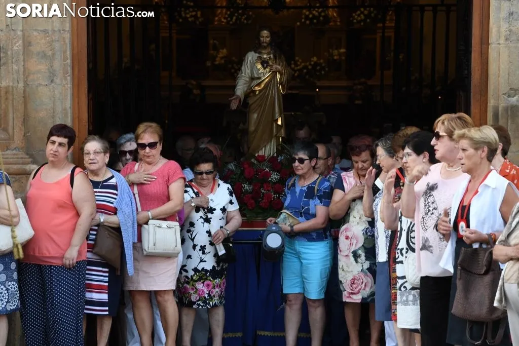 Procesión del Sagrado Corazón en Ágreda. / Nacho Grijalbo