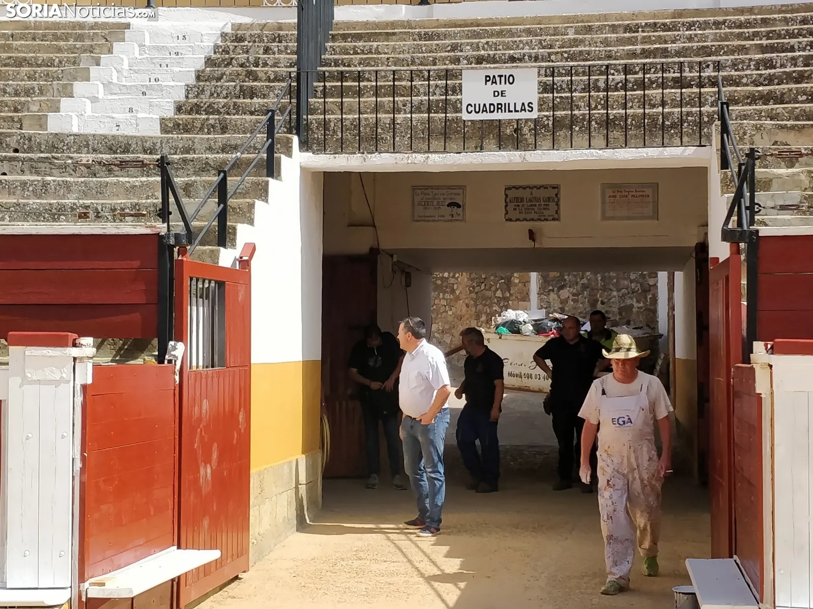 Nuevos baños en la plaza de toros. SN 