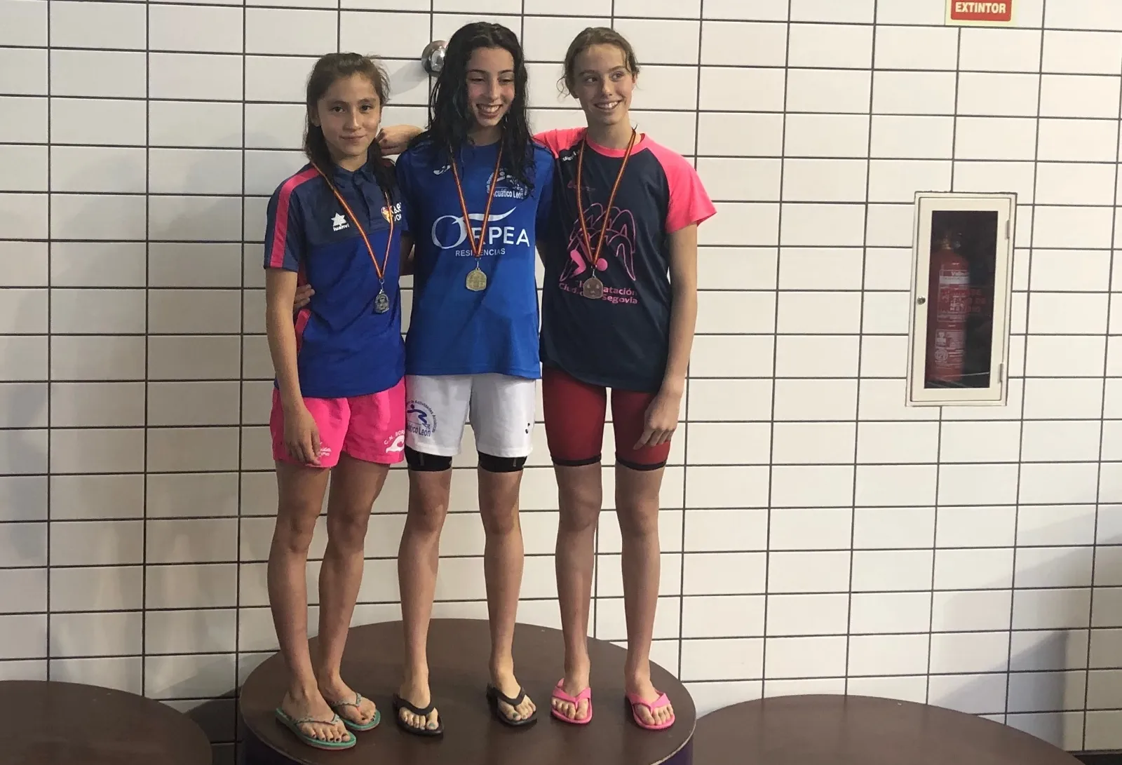 Foto 2 - Evelin Jim&eacute;nez y Rub&eacute;n Izquierdo brillan en el regional alev&iacute;n de nataci&oacute;n