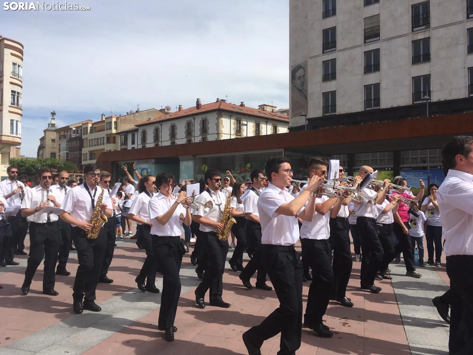 Salida de la Comitiva Oficial de Soria.