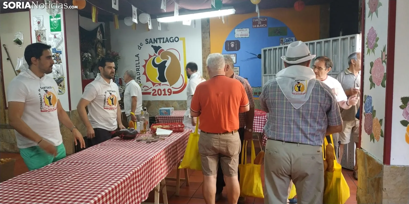 Foto 10 - Los vecinos recogen su tajada cocida en las 12 Cuadrillas