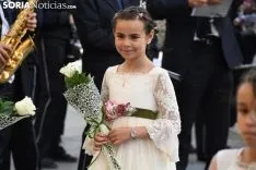 Una imagen de la ofrenda floral a la Virgen de los Milagros. /I. Grijalbo