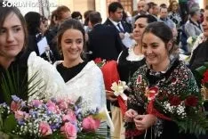 Una imagen de la ofrenda floral a la Virgen de los Milagros. /I. Grijalbo