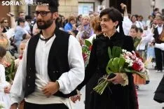 Una imagen de la ofrenda floral a la Virgen de los Milagros. /I. Grijalbo
