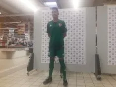 Foto 9 - El Numancia y Errea presentan un dise&ntilde;o "limpio" para la nueva equipaci&oacute;n 2019-20