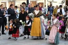 Una imagen de la ofrenda floral a la Virgen de los Milagros. /I. Grijalbo