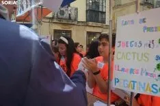 Mercadillo infantil en la plaza del Rosel.