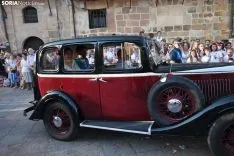 Desfile Jurados antes del Pregón / María Ferrer