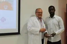 La Hermandad de Donantes de Sangre de Soria reconoce y premia a Alberto Escassi y Pape Diamanka. SN