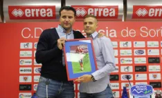 César Palacios junto a Adrián Ripa. /CD Numancia