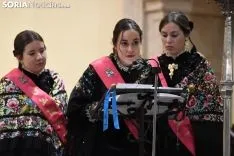 Una imagen de la ofrenda floral a la Virgen de los Milagros. /I. Grijalbo