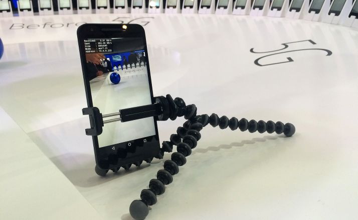 Un dispositivo móvil habilitado con tecnología 5G.