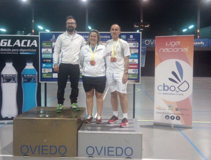 Dos triunfos para el bádminton soriano en Oviedo