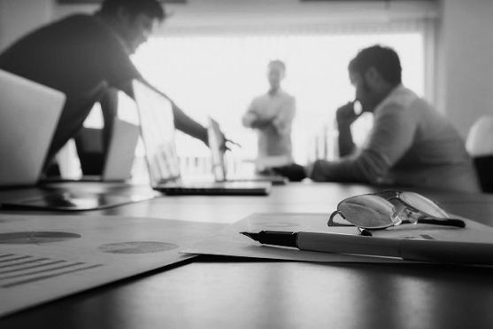 Empleo destina 360.000 euros para transformar contratos temporales en indefinidos