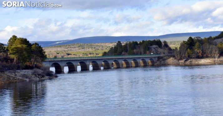Las escasas tormentas no son suficientes: el embalse continúa perdiendo agua
