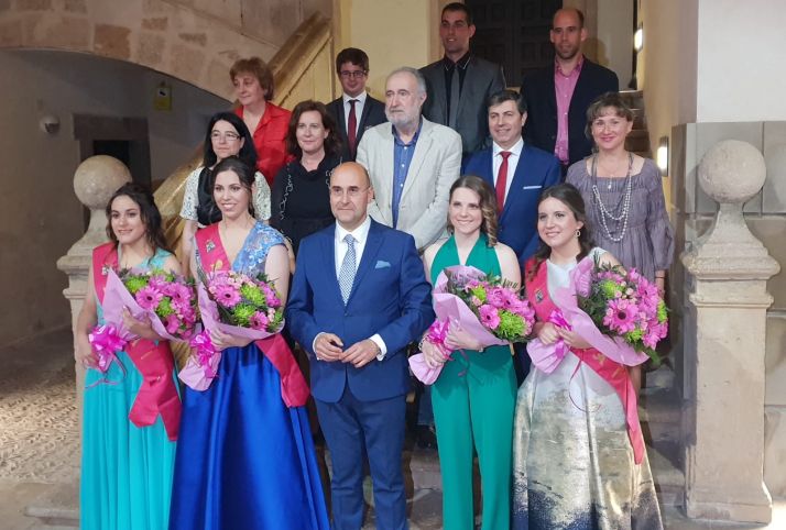 Ágreda acoge con cariño a la reina y damas de Los Milagros