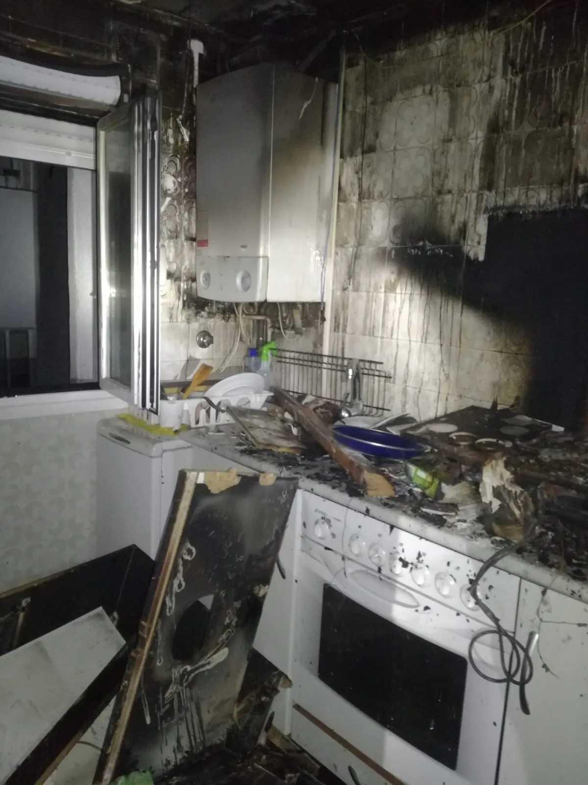 Estado de la cocina en el inmueble de la calle Diego Lainez. /Ayto.
