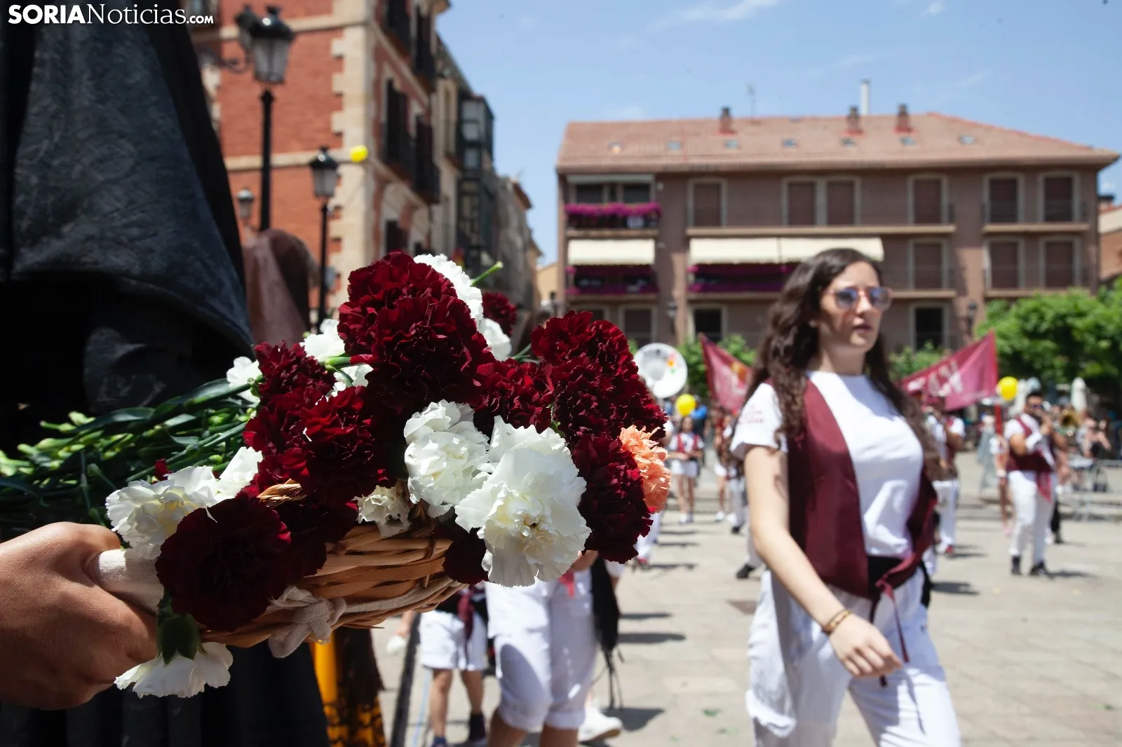 Procesión Lunes de Bailas / María Ferrer
