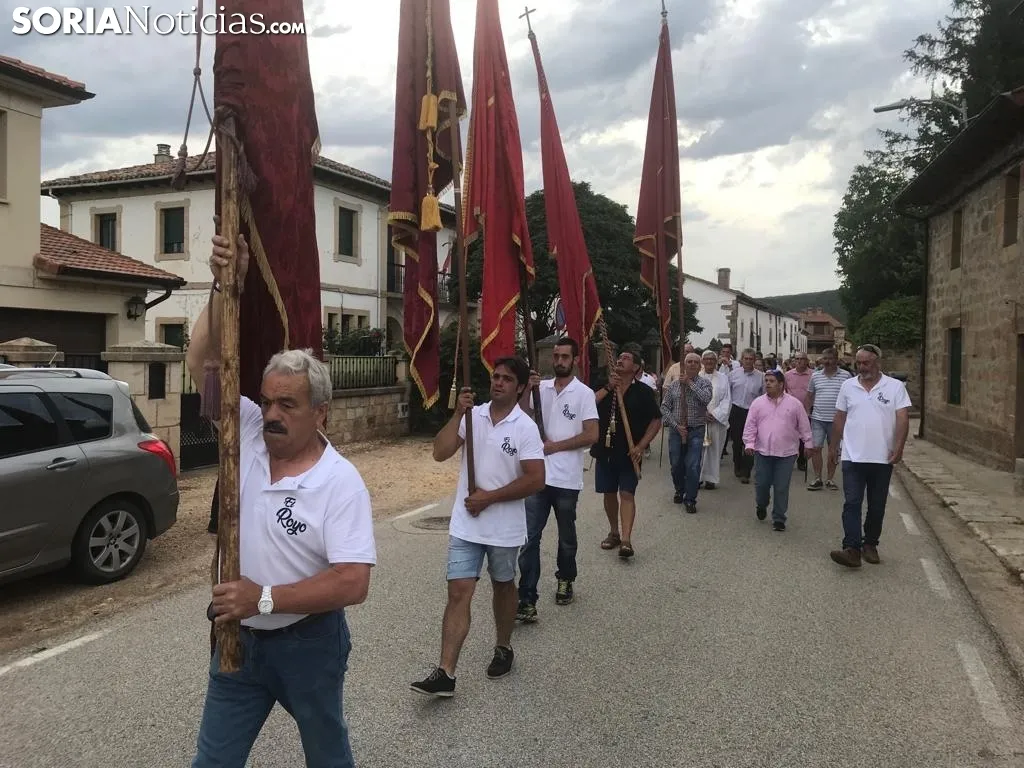 Celebración de la Virgen del Castillo en El Royo. 