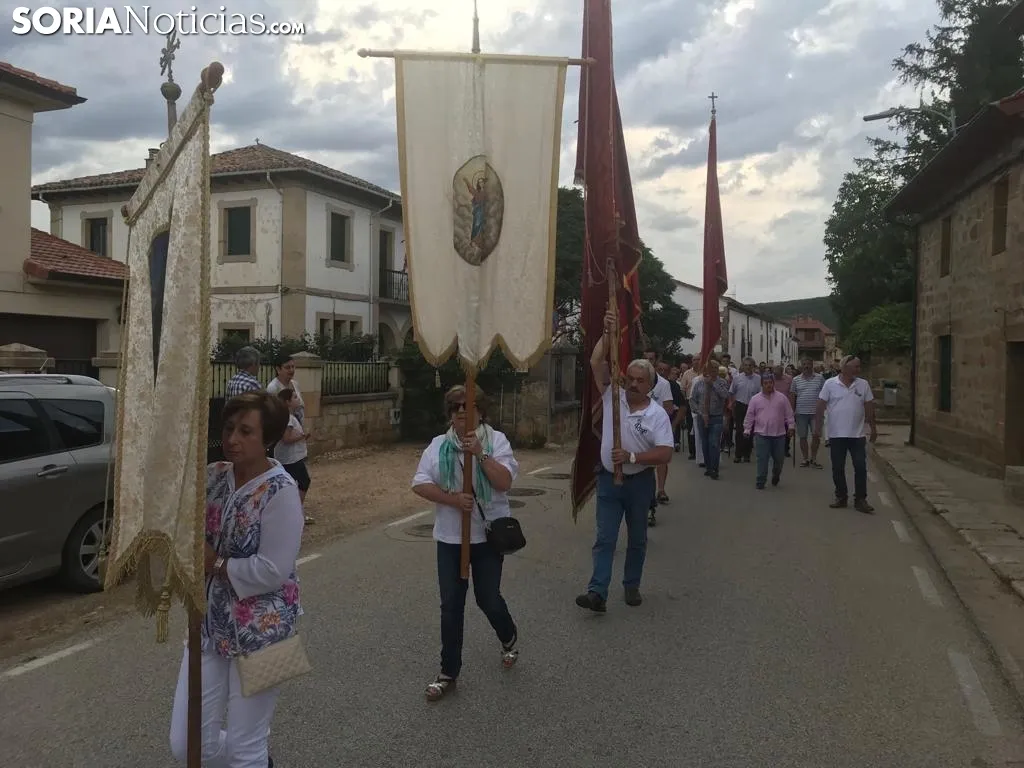 Celebración de la Virgen del Castillo en El Royo. 