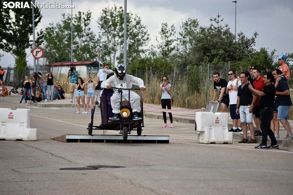 Carrera de Autos Locos de Camaretas.
