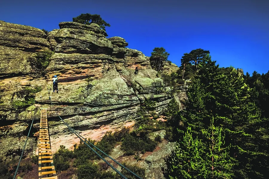 Foto 11 - Turismo de acero y de aventura: V&iacute;a Ferrata La Graja en Duruelo
