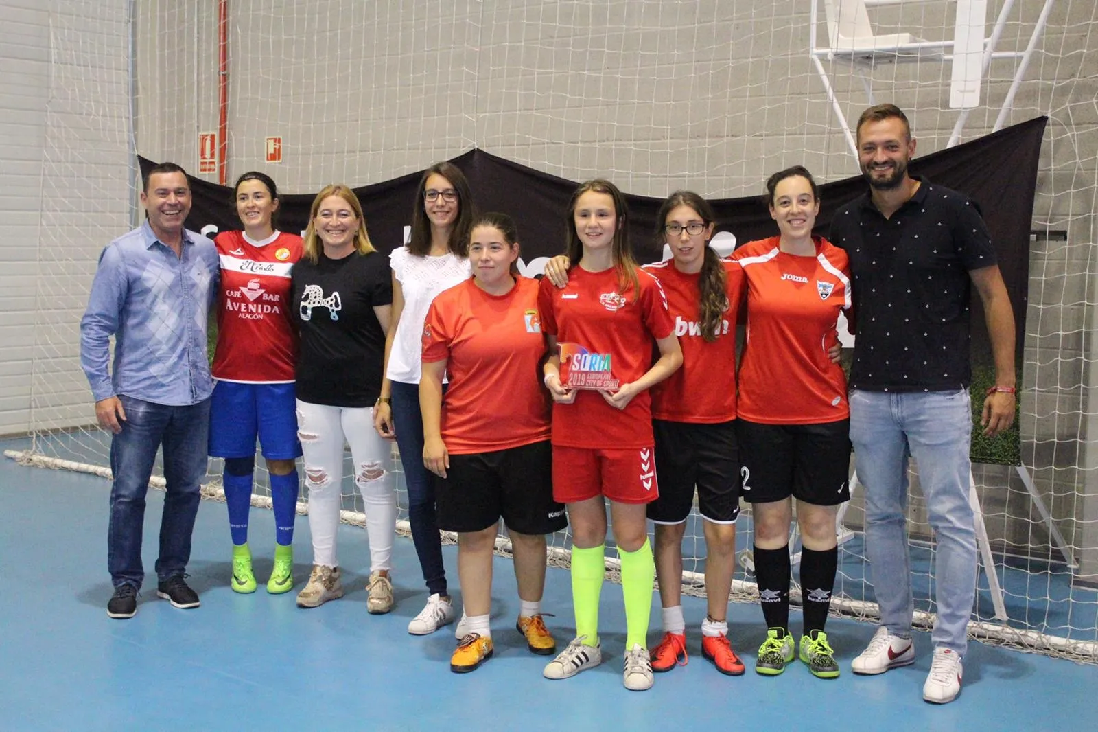 Foto 2 - Castellanas y Torreznas, ganadoras del I Torneo de F&uacute;tbol Sala Femenino San Jos&eacute;