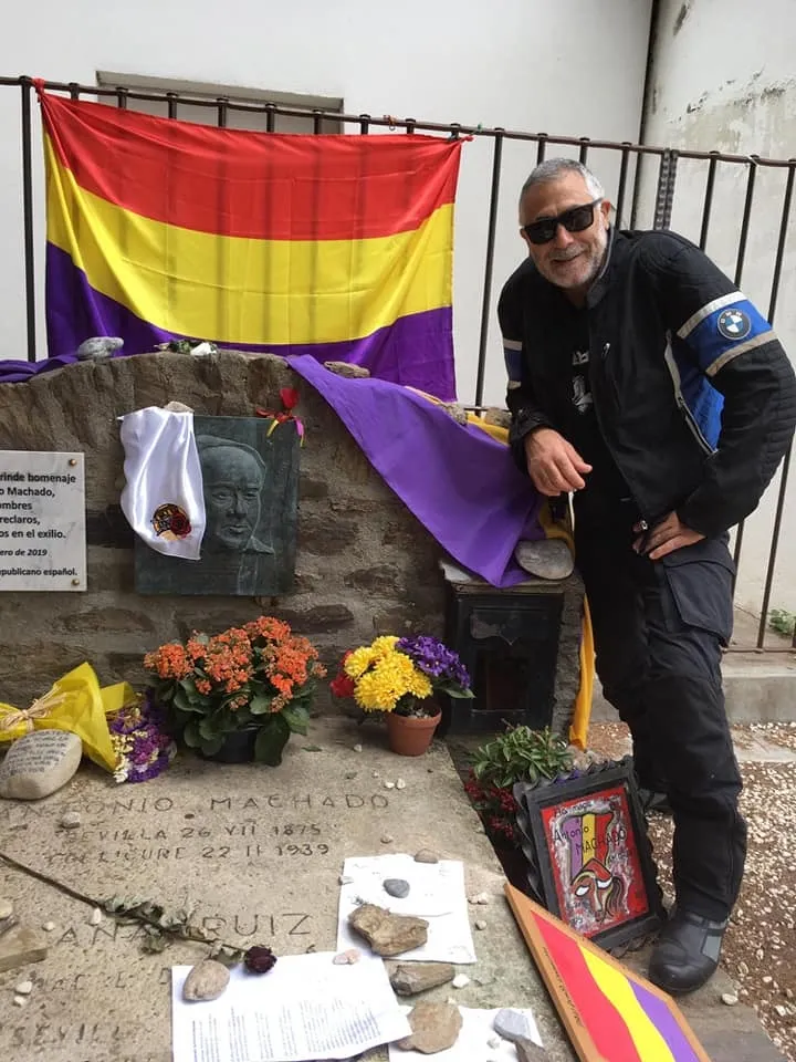 Tumba de Antonio Machado en Francia. 
