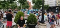 Una imagen del ambiente en la tarde de este viernes en La Barriada. /SN