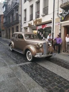 Una imagen del desfile a su paso por la calle Numancia. /SN