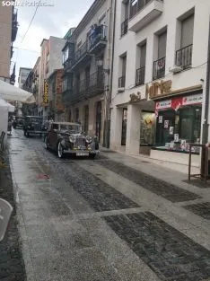 Una imagen del desfile a su paso por la calle Numancia. /SN