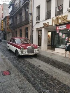 Una imagen del desfile a su paso por la calle Numancia. /SN