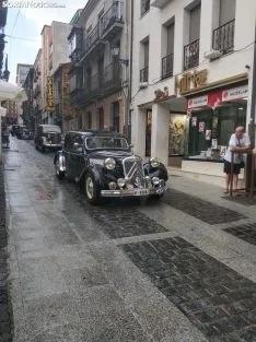 Una imagen del desfile a su paso por la calle Numancia. /SN