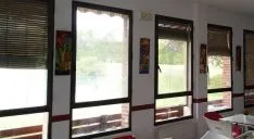 Foto 5 - 'Quique' Bastida expone en las piscinas de G&oacute;mara