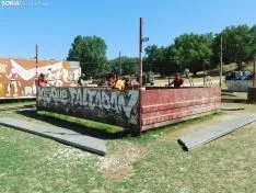 Faenas de desmontaje de chiringuitos este sábado. /SN