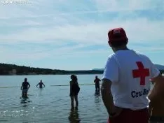 Foto 22 - 75 participantes en la primera traves&iacute;a a nado del Pantano